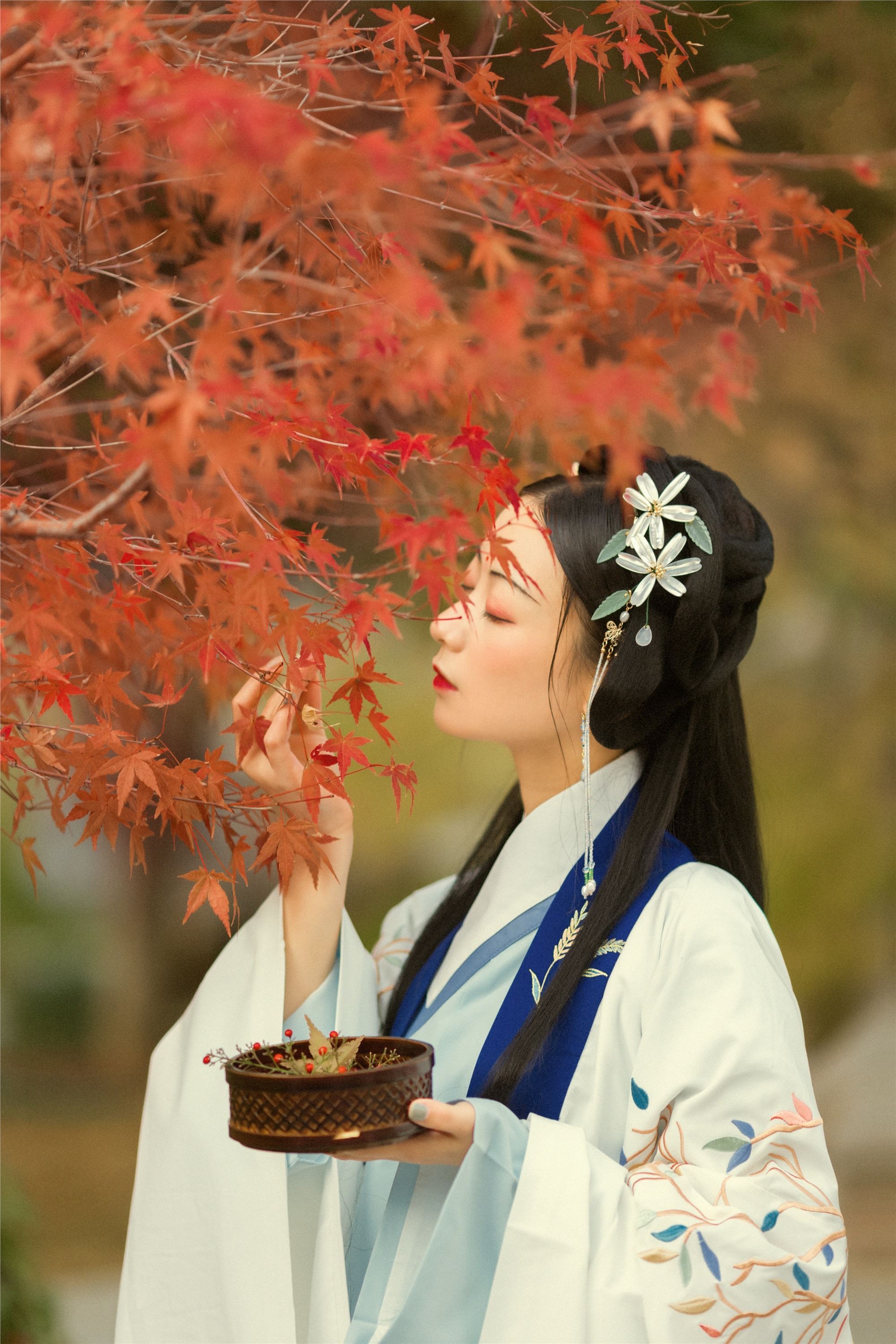 YITUYU艺图语 2021.09.01 丹枫入秋 门门